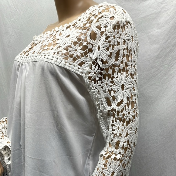Mei Na White Eyelet Lace Blouse NWT - Picture 8 of 8